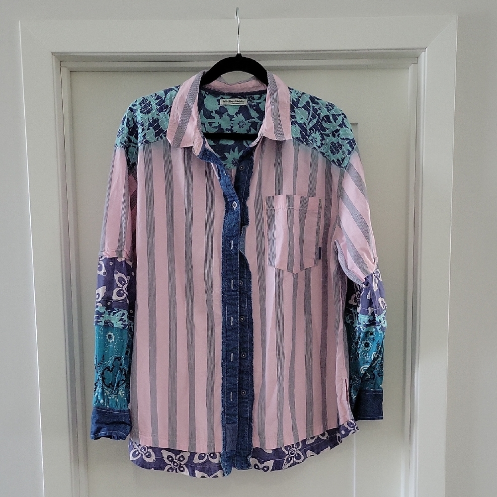 We the free button down top S